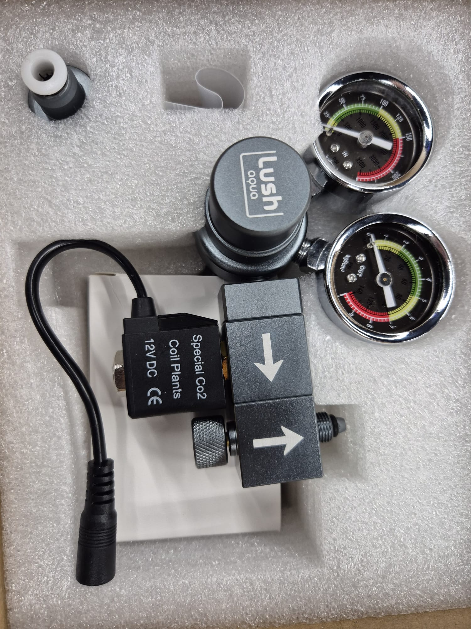 Lush CO2 Regulator Pro Max - Precision Dual Stage Dual Gauge with Solenoid & Bubble Counter